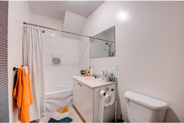 Pointe-Saint-Charles Apartment 2 b. $2,100/month. Apartment for rent in Pointe-Saint-Charles