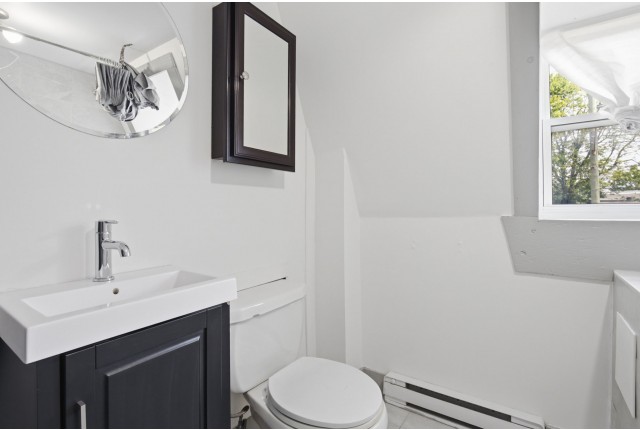 Ville-Emard and Cote-St-Paul Other commercial (4907 ft2) $3,000/month. Apartment for rent in Ville-Emard and Cote-St-Paul