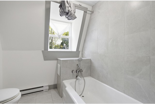 Ville-Emard and Cote-St-Paul Other commercial (4907 ft2) $3,000/month. Apartment for rent in Ville-Emard and Cote-St-Paul