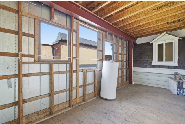Ville-Emard and Cote-St-Paul Other commercial (4907 ft2) $3,000/month. Apartment for rent in Ville-Emard and Cote-St-Paul