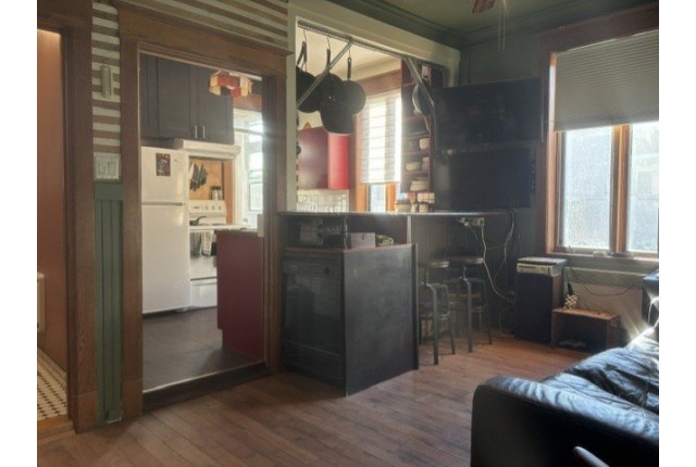 Rosemont,  Petite-Patrie Plex 2 b. $1,600/month. Apartment for rent in Rosemont,  Petite-Patrie