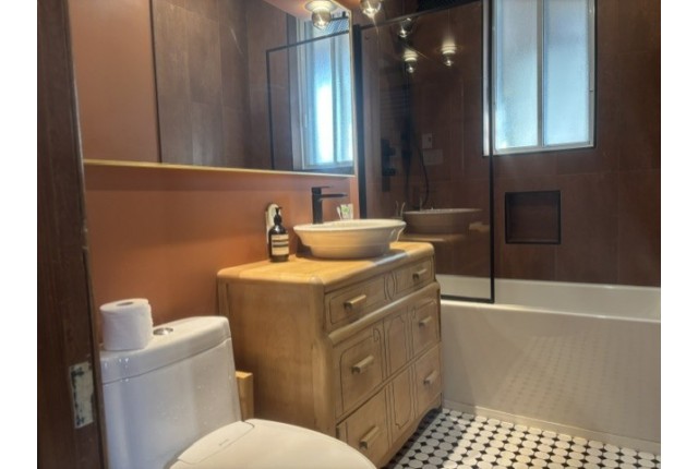 Rosemont,  Petite-Patrie Plex 2 b. $1,600/month. Apartment for rent in Rosemont,  Petite-Patrie